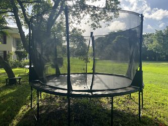Trampoline 12 Feet. Good Conditions