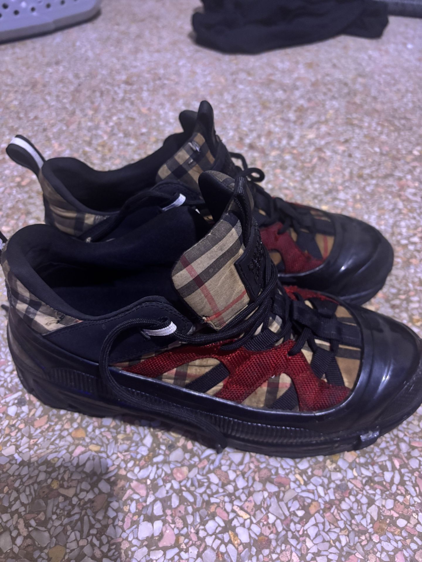Burberry sneakers