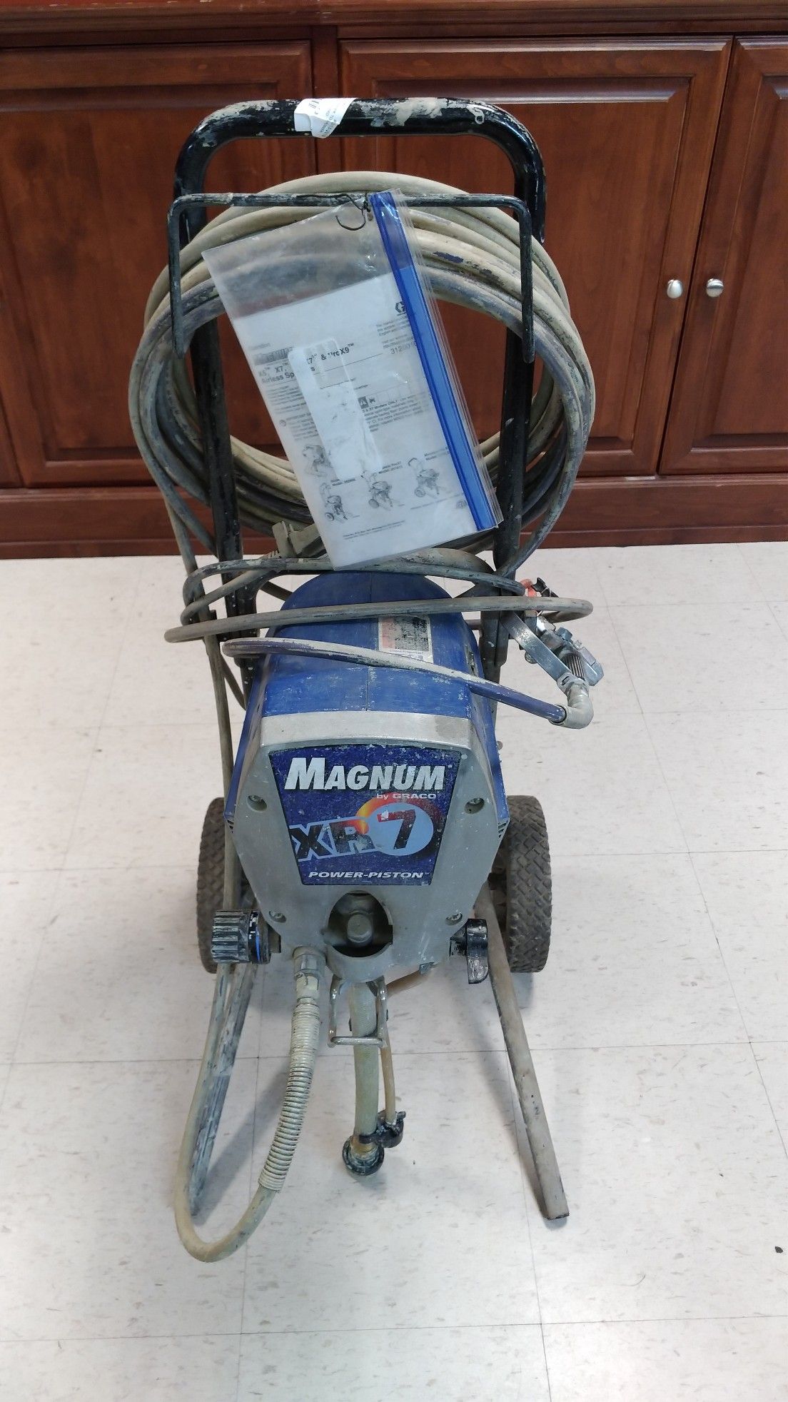 Magnum XR7 Paint Sprayer 158573 1 for Sale in Avondale AZ OfferUp