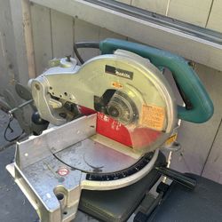 Makita 10 Miter Saw