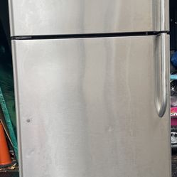GE Refrigerator (stainless Steel) Medium Size