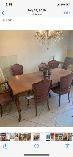 Victorian Dining Room Table 42”x79 with a 15” leaf that can be removed