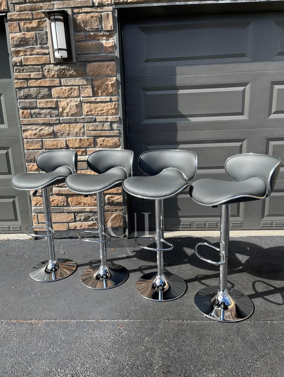 New 4 Gray Bar Stools