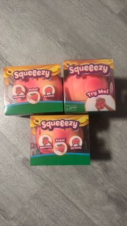 Sqeeezy Peach Squishy peach