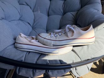 Converse Chuck Taylor Low Top Sneakers
