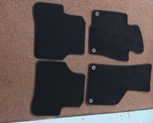 New VW Auto  Carpeted Floor Mats, 4 Piece
