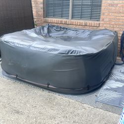 6-Person Intex Inflatable Hot Rub W/accessories
