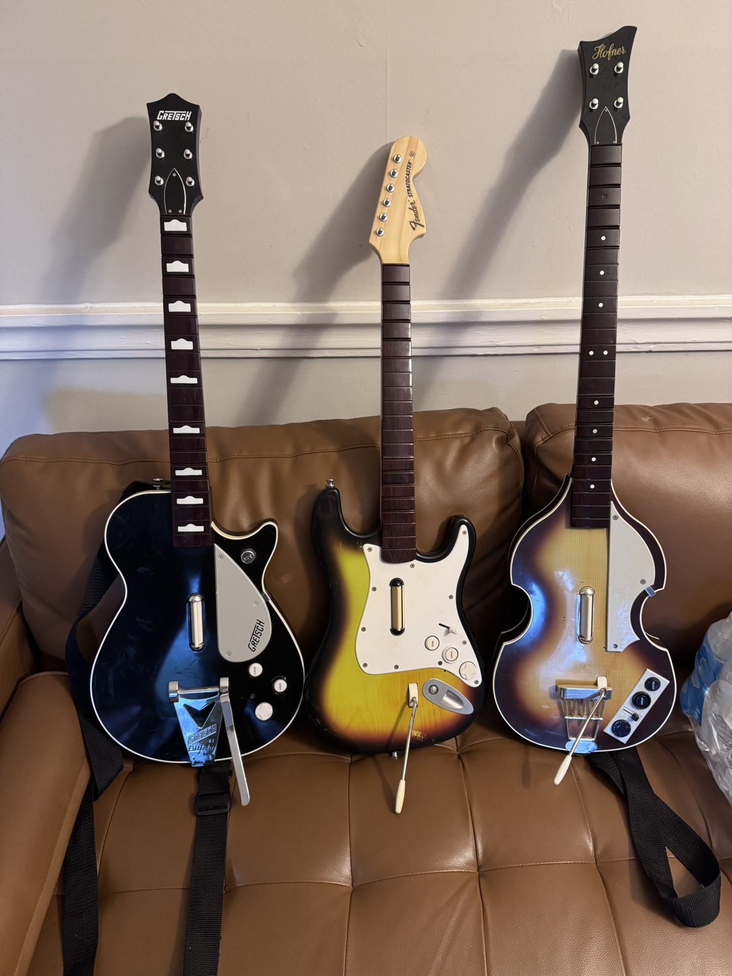 3 Rock Band Guitar Controllers – Beatles Bundle (Gretsch, Höfner, Strat) – Untested