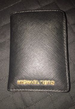 Michael kors wallet