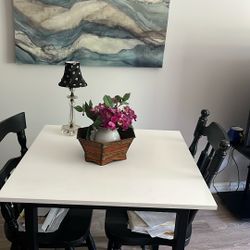 Dining Room Table And Chairs 