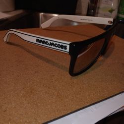 Brand New Marc Jacob's Sunglasses W/case