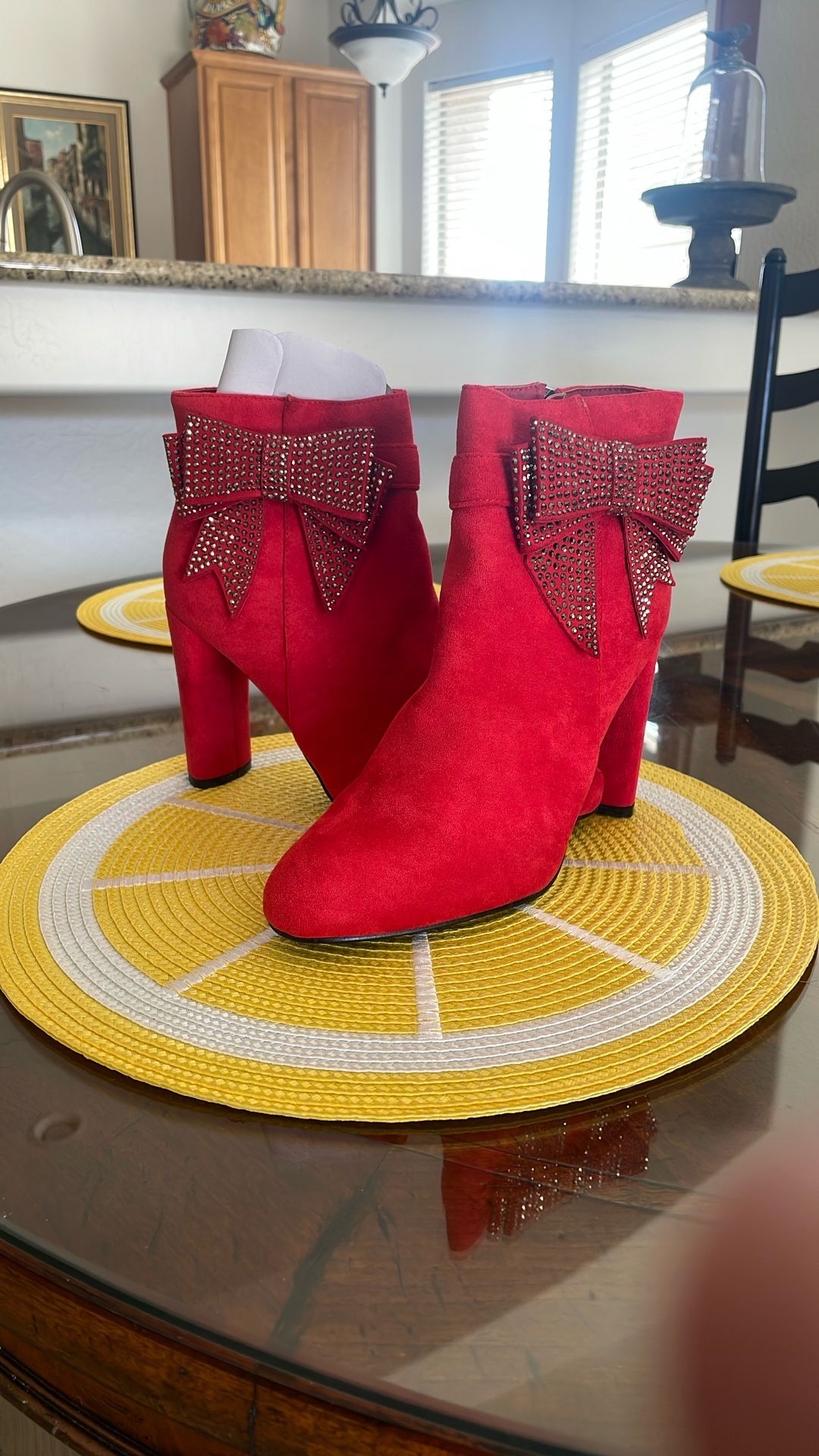 Lady’s Boots/Heels