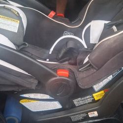 Graco Car Seat With Base