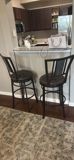 2 Brand new barstools (never used)
