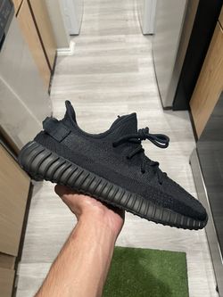 Yeezy 350 Size 9.5 Onyx Brand New 