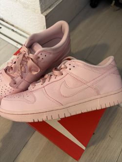 Dunk Low SE Prism Pink