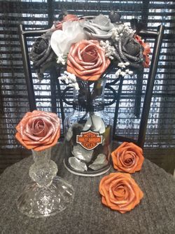 $50 Harley Davidson beautiful roses Harley Davidson roses in glass vase Includes: crystal candle holder & Harley Davidson wreath all for $50