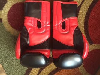 Boxing gloves new
