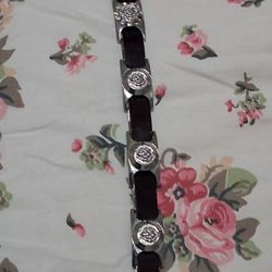 Leather belt with Lion head designs