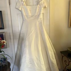 Wedding dress size 8