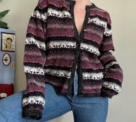 Vintage 90’s cardigan cat eye buttons