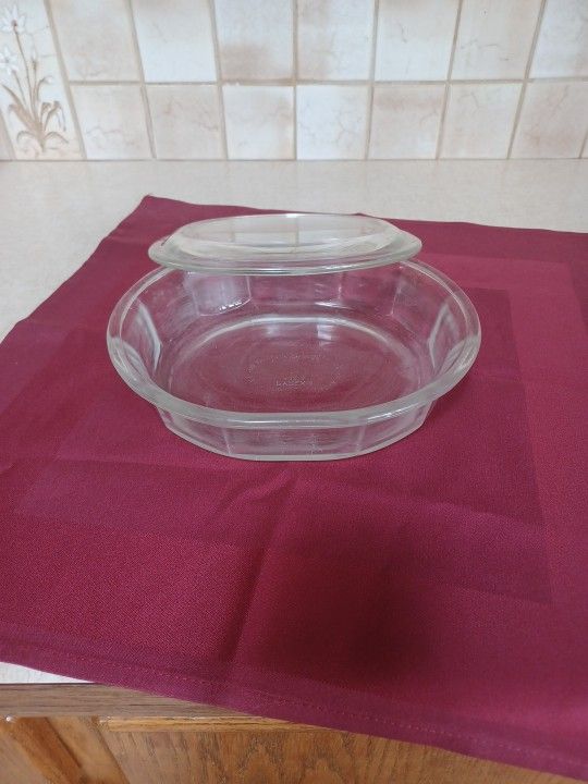 Pyrex Baking Dish w Lid #803-B