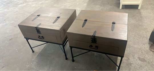 solid wood with metal frame 28”wx24”dx24”h 2 end tables solid wood with metal frame