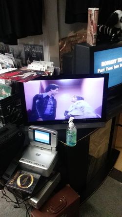 Vizio 25" flat screen tv $50