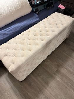Cream Tufted Storage Bench
