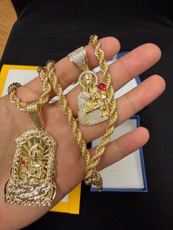 2 necklaces and 2 Pendant set