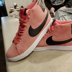 Nike blazer mids