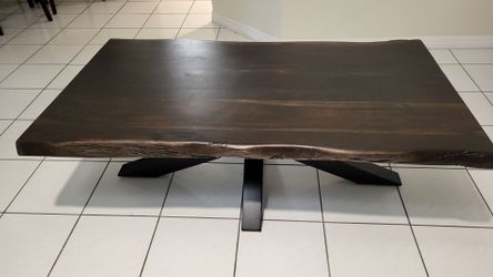 Center Table (Mesa de Centro)