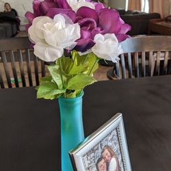 Blue Vases and purple and white flowers - Tiffany Blue / Peacock Blue