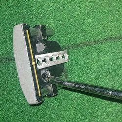 Outrigger Putter