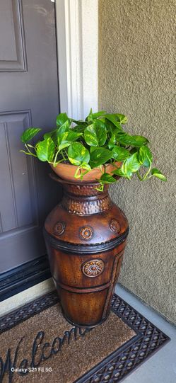 🪴 Golden Pothos Plant + 28" Bronze Metallic Floor Vase | Rustic Home Decor Set