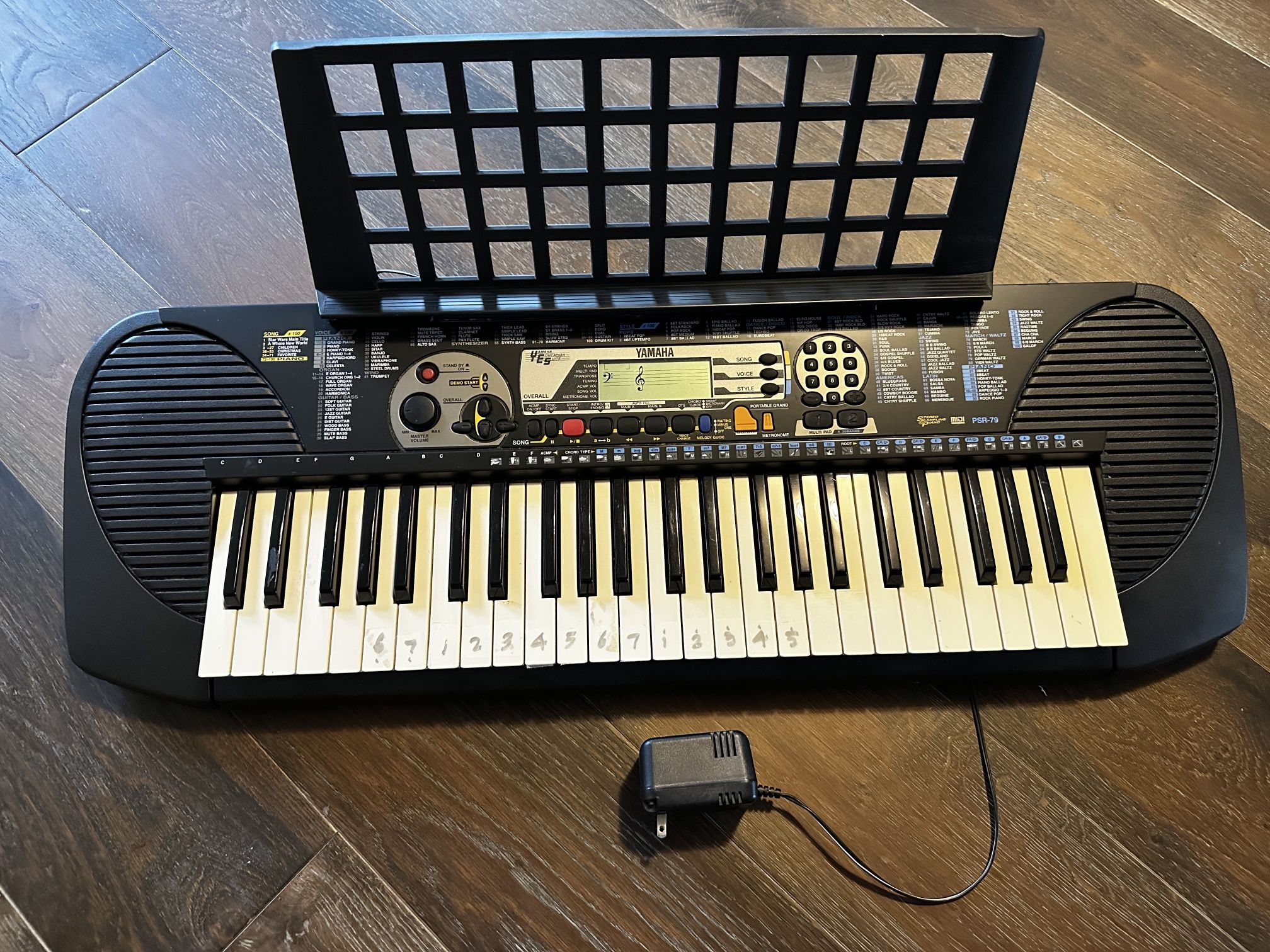 Yamaha Electronic Keyboard Piano PSR-79 LCD Display 49-Keys Built-in Speakers