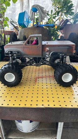 Monster truck: MST MTX-1 monster truck