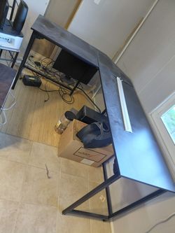 Corner Table
