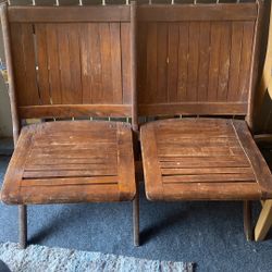 Folding stadium chair circa 1(contact info removed) very good condition