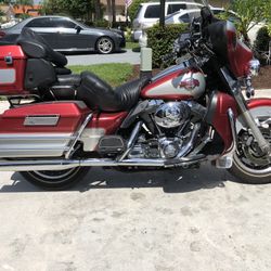 HARLEY ULTRA CLASSIC 2005 , READY TO GO ON LONG TRIP