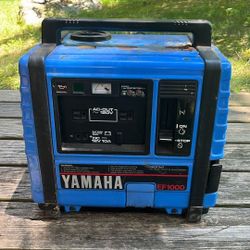 Beautiful Yamaha EF1000 Generator - RARE All Metal Ultra Quiet Gas Powered Generator Inverter in very Well Maintained Condition 