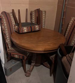Vintage Round Pedestal oak Dining Table with 4 Lion's hand carved feet a 4 high back chairs