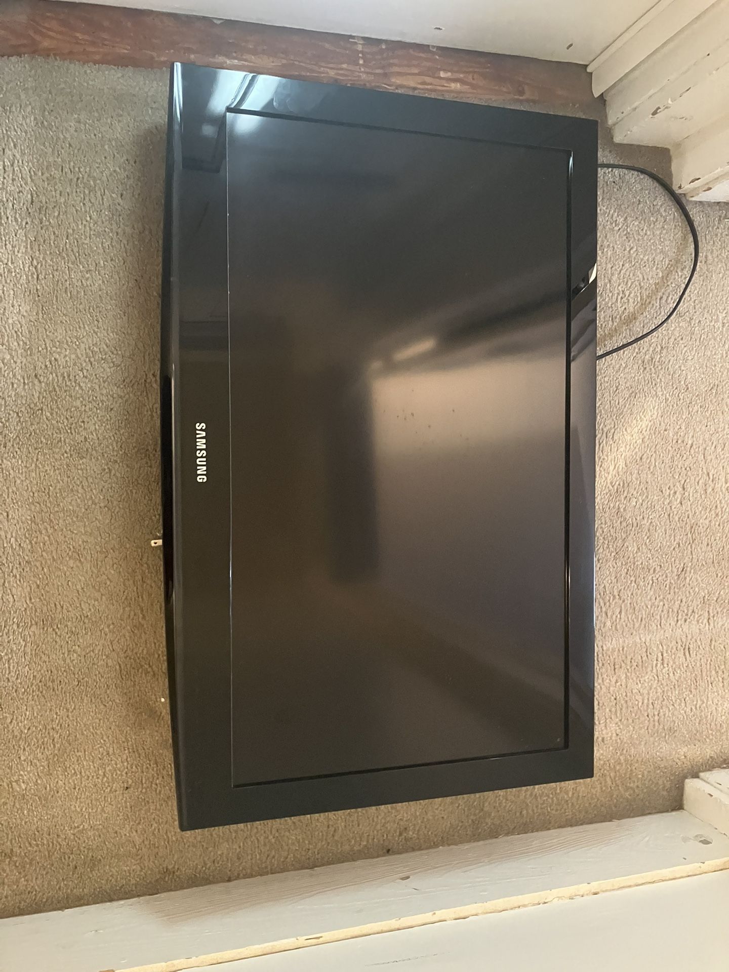 32” Samsung TV
