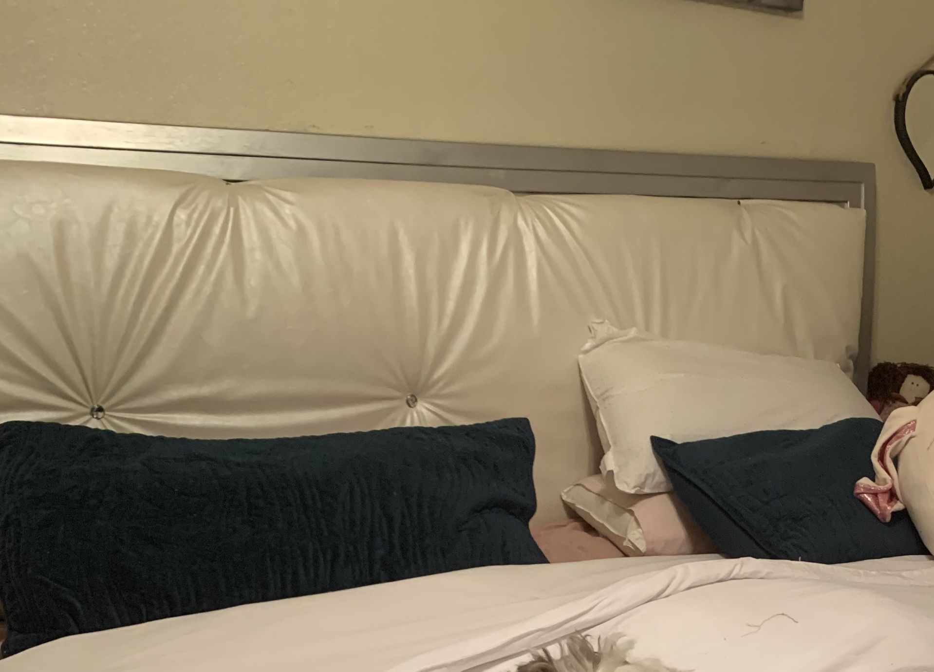 For Sell King Size Pillow Top Mattresses And Headboard