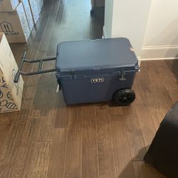 Yeti  Roller Cooler 