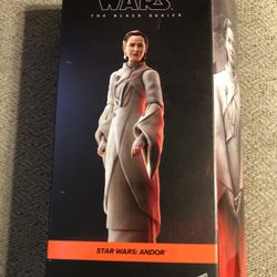 Star Wars Senator Mon Mothma 