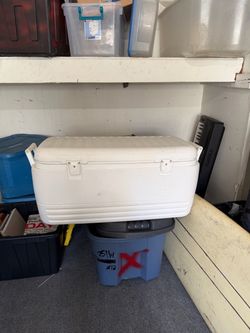 large igloo cooler