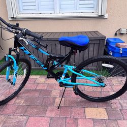 26" BIKE - Huffy Trail Runner Mountain Bike - 18 Speed - Like New!