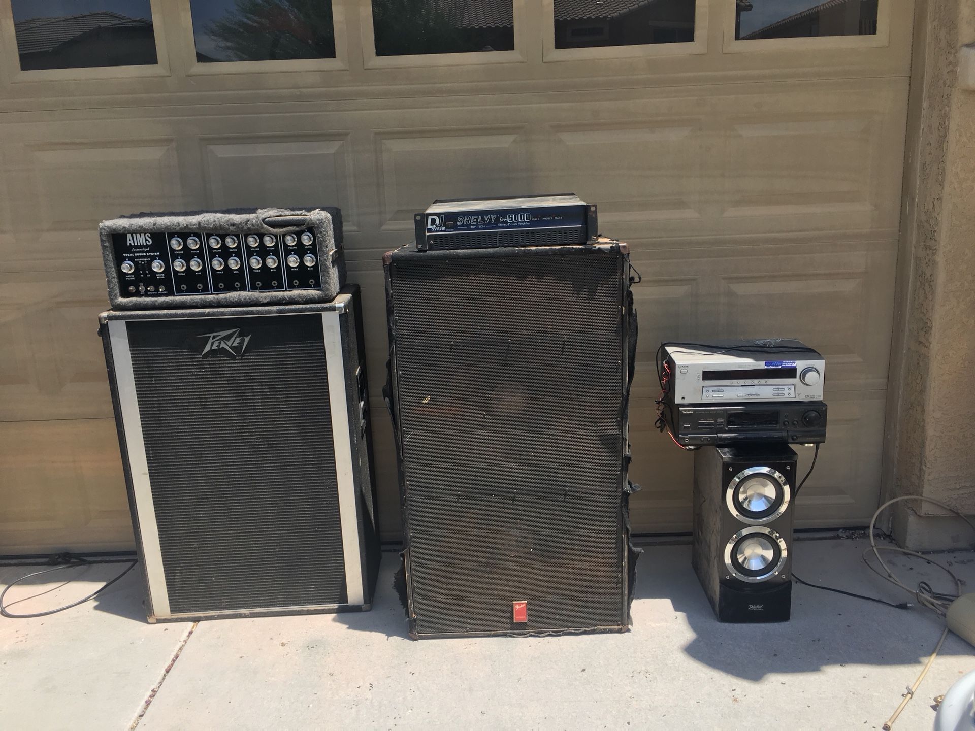 Dj speakers / amplifiers(Home/speaker) $400 OBO NEED IT GONE ASAP!!!!