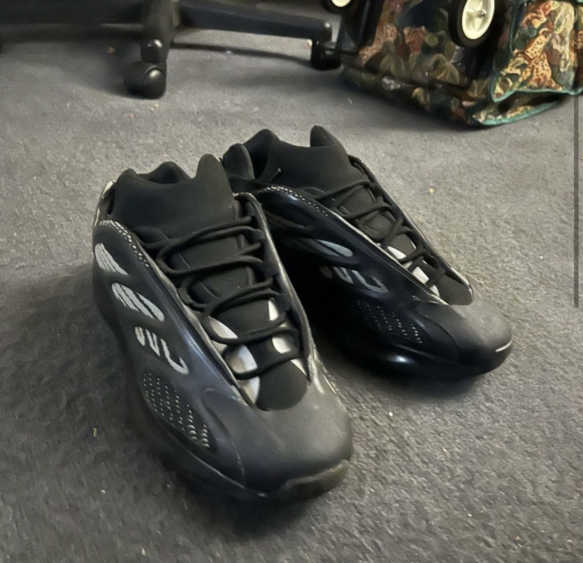 Yeezy 700